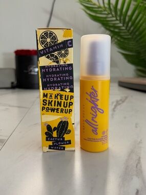 Urban Decay All Nighter Vitamin C Hydrating Setting Spray — Brand New